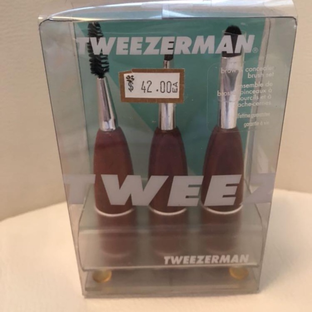 Tweezerman brush set with stand